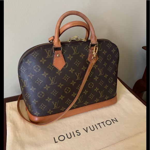 Louis Vuitton Handbags - Louis Vuitton Alma PM bag.